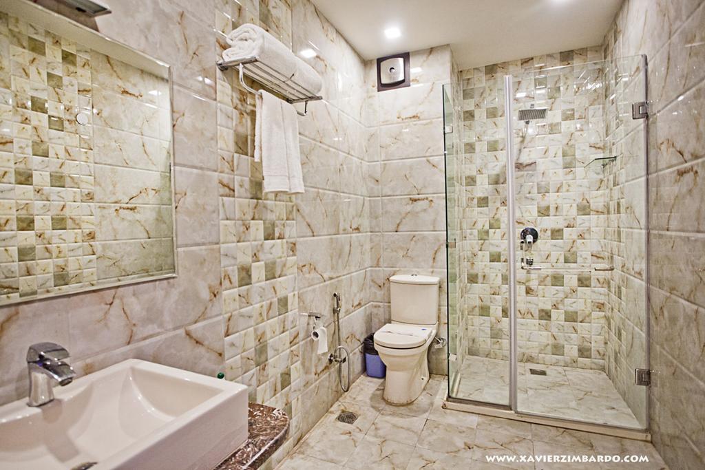 Hotel Krishna International Вріндаван Екстер'єр фото
