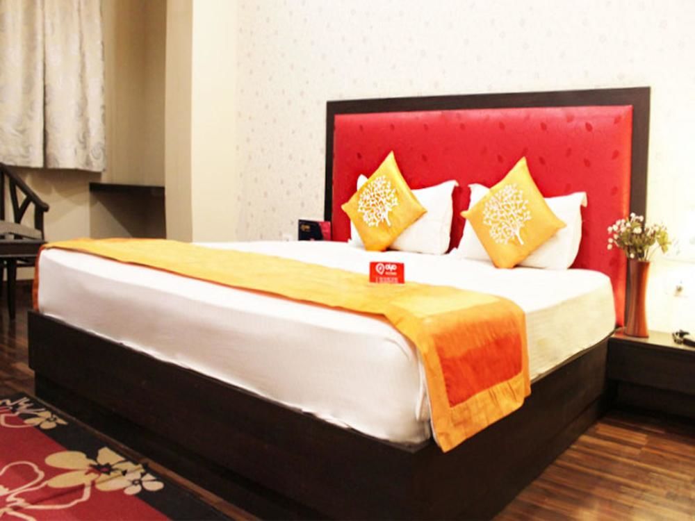 Hotel Krishna International Вріндаван Екстер'єр фото