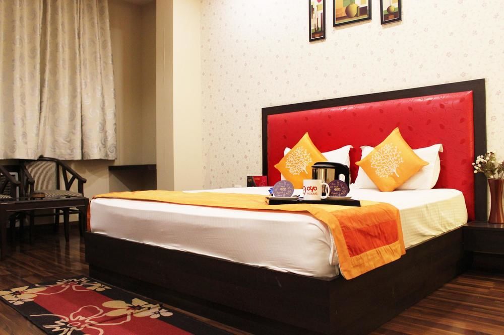 Hotel Krishna International Вріндаван Екстер'єр фото